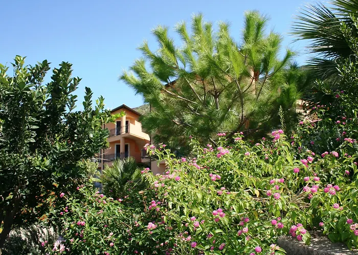 Residence Pietre Bianche ApartHotel